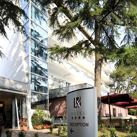 雷克斯酒店 利尼亚诺萨比亚多罗 外观 照片